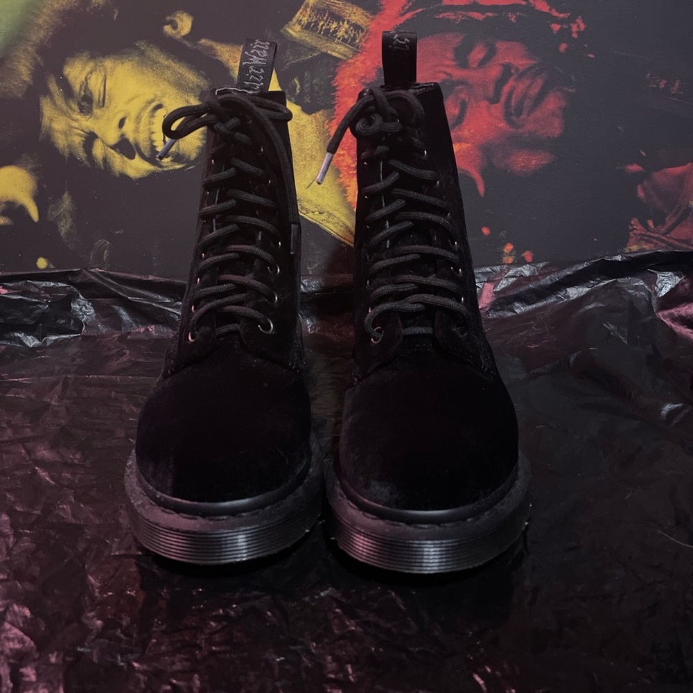 1460 Dr. Martens 8eye Black Velvet Mono Uk3/Us5/Eu36